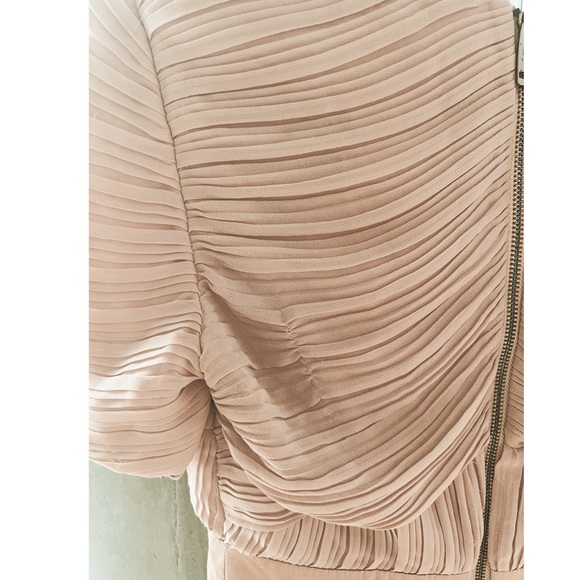 Burberry London Nude Ruched Pleated Chiffon Cocktail Dress - Picture 9 of 15